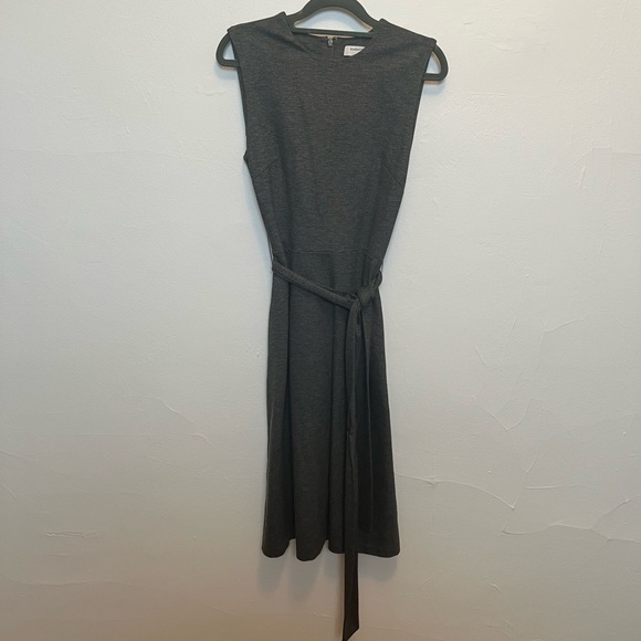 Babaton Dresses & Skirts - Babaton Aritzia Size 4 Wrap dress
